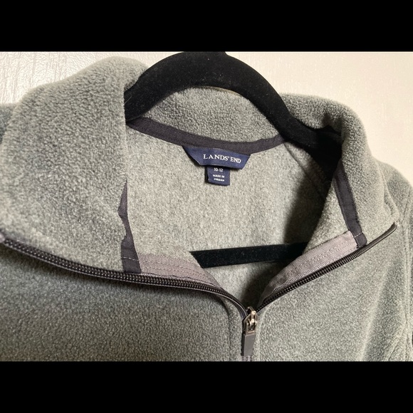 ❗️DONATING SOON LANDS END Gray Sweater Jacket Polyester Soft Pockets Warm Collar - Picture 5 of 11